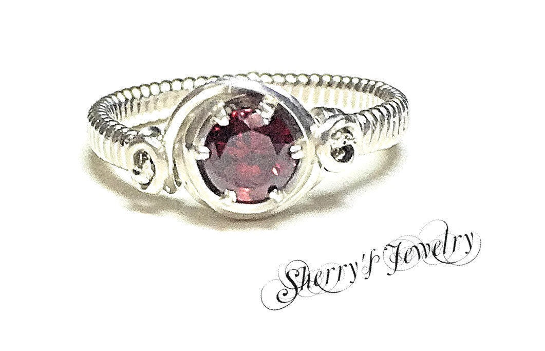 Silver Garnet ring