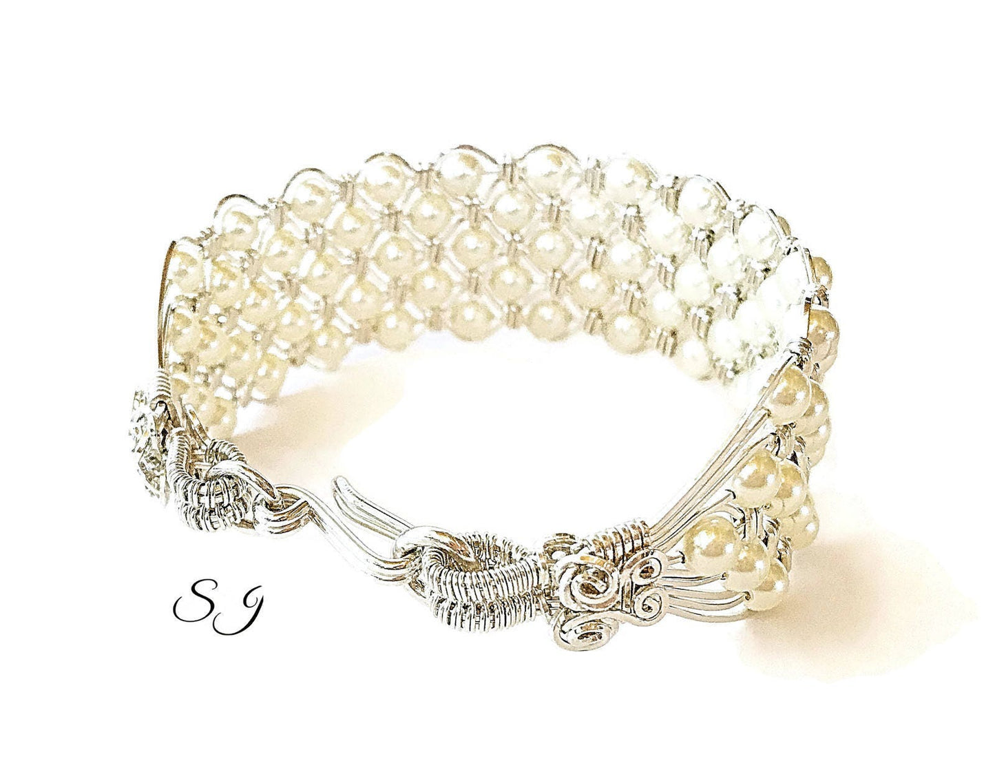 Silver Cream Pearl Bracelet
