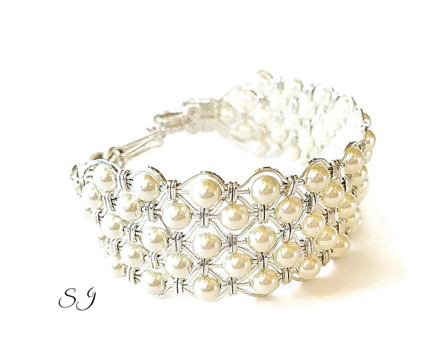 Silver Cream Pearl Bracelet